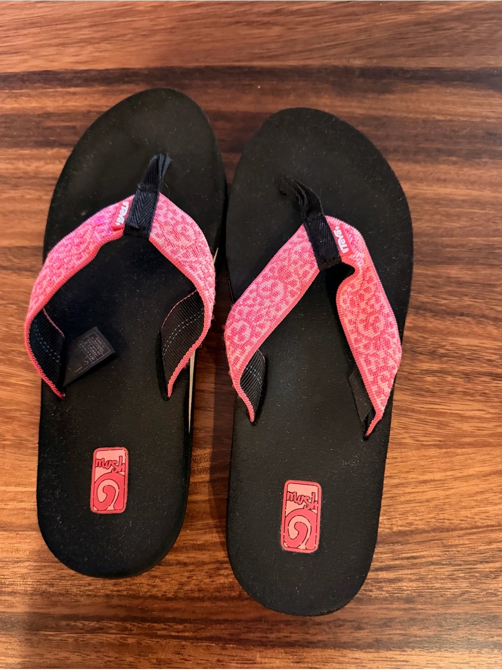 Teva Adults Black with Pink Straps flip flops